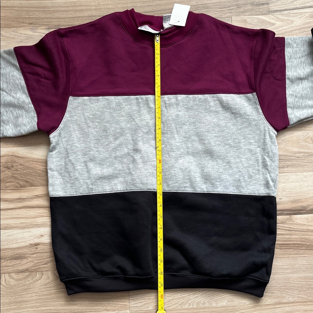 Vintage Sarah Bentley NWT Tri-Tone Sweater: Burgundy, Gray, Black. Size P/M - Picture 4 of 6